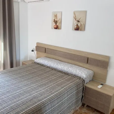 A Bright Spacious Flat For A Family شقة سالو