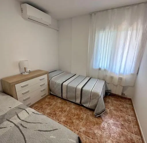 A Bright Spacious Flat For A Family شقة